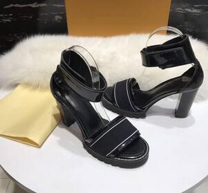 Newest Luxury Women Popular genuine Leather ankle-strap sandals chunky heel comfortable elastic Sandal with original box, Black
Newest Luxury Women Popular genuine Leather ankle-strap sandals chunky heel comfortable elastic Sandal with original box, Black