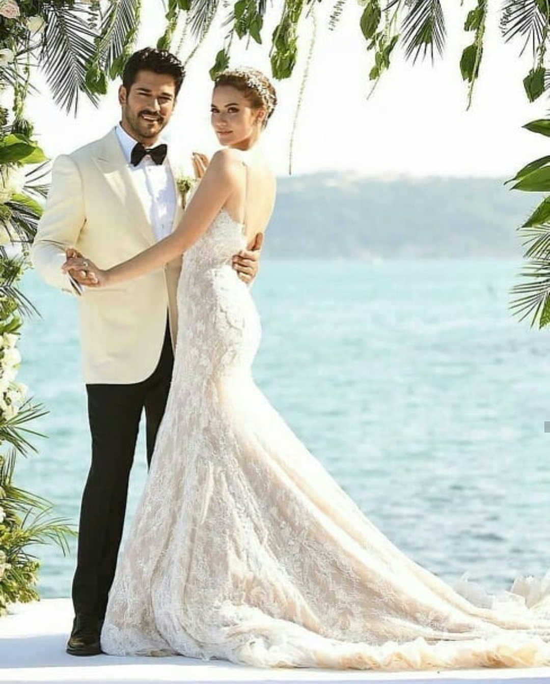 summer mermaid wedding dresses spaghetti straps lace backless bridal beach wedding gowns sequins robes de marie