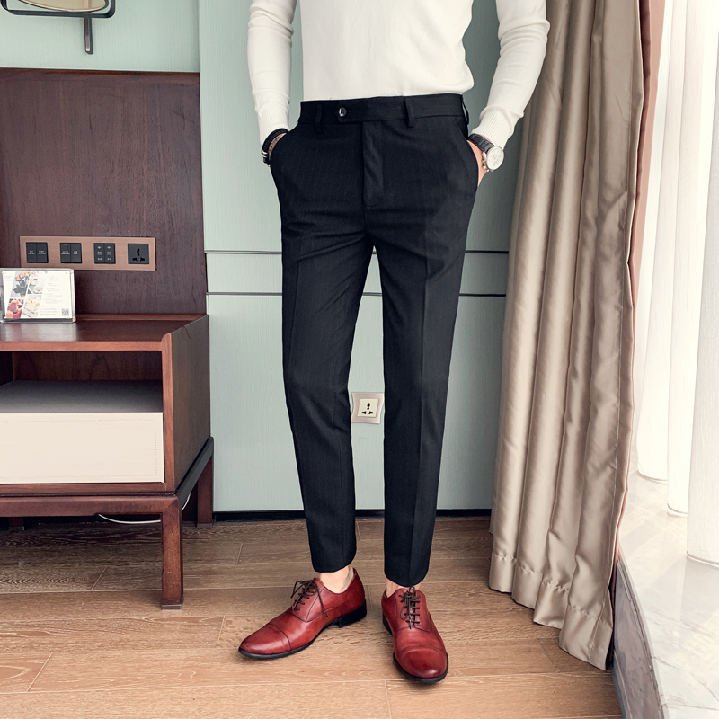 2020 new striped suit pants male autumn and winter personality gentleman handsome Korean trend slim feet pants business casual, Black
2020 new striped suit pants male autumn and winter personality gentleman handsome Korean trend slim feet pants business casual, Black