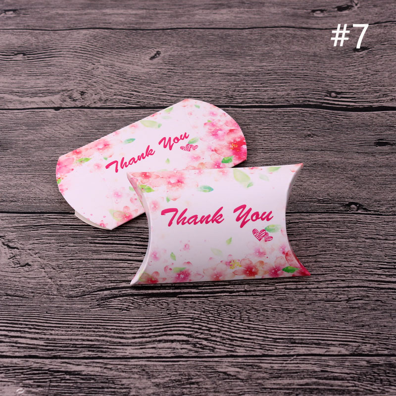10pcs 6.5x9x2.5cm Good luck jewelry package pillow box party favors paper candy display box Flower design gifts packaging boxes
10pcs 6.5x9x2.5cm Good luck jewelry package pillow box party favors paper candy display box Flower design gifts packaging boxes