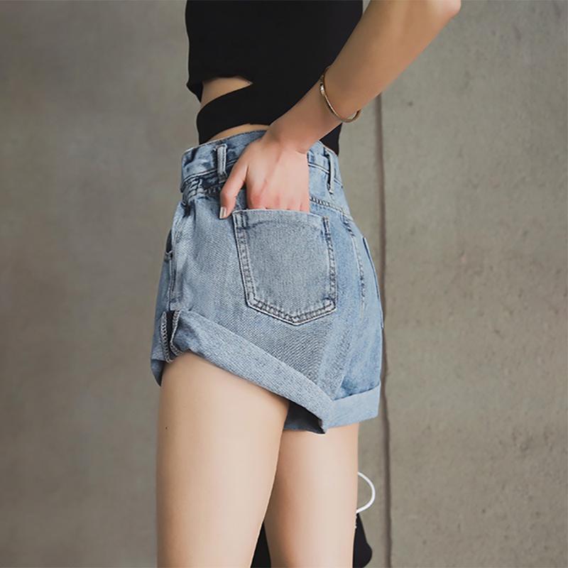 Vintage High Waist Crimping Denim Shorts Women 2020 Korean Style Casual Shorts Jeans Summer Hot Short Pants Women, Black
Vintage High Waist Crimping Denim Shorts Women 2020 Korean Style Casual Shorts Jeans Summer Hot Short Pants Women, Black