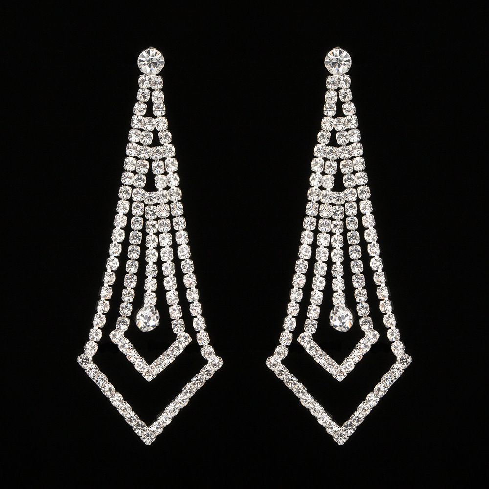 Diamond Earrings Woman Long Fund Temperament Eardrop Exaggeration Nightclub Sexy Earring Product
Diamond Earrings Woman Long Fund Temperament Eardrop Exaggeration Nightclub Sexy Earring Product