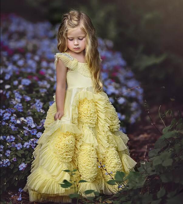 Cute 2020 Flower Girls Dresses For Wedding Multilayer 3D Flowers Kids Formal Wear Applique Floor Length Girl's Pegeant Dress 0431