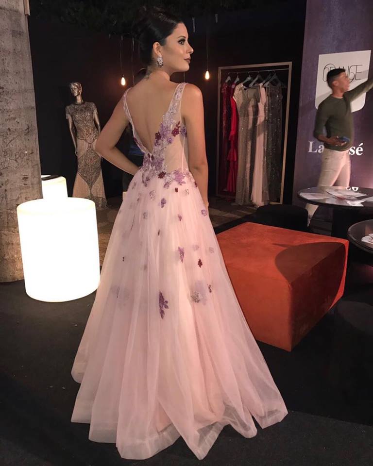 Custom Made Charming Prom Dresses V Neck Lace Appliques Beads Floor Length Evening Gowns Formal Occasion Dresses