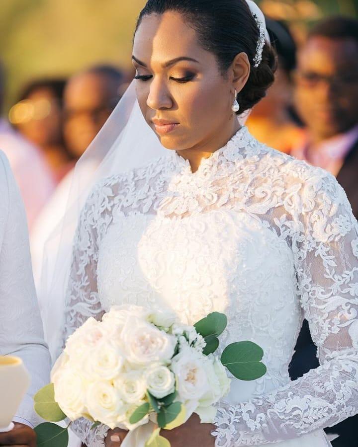 Lace Long Elegant Sleeves Wedding Dresses High Neck Beaded Bridal Gowns A Line Sweep Train Tulle Robe De Marie