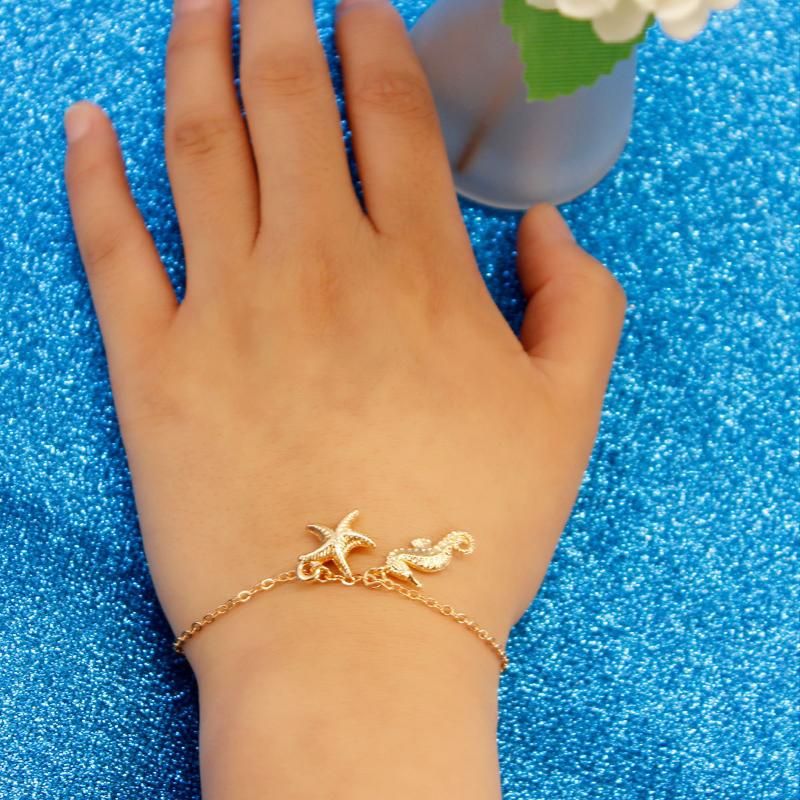 Charm Bracelets Exquisite Alloy Starfish Seahorse Combination Bracelet Summer Fashion Elegant Ladies Party Birthday Gift Accessories
Charm Bracelets Exquisite Alloy Starfish Seahorse Combination Bracelet Summer Fashion Elegant Ladies Party Birthday Gift Accessories