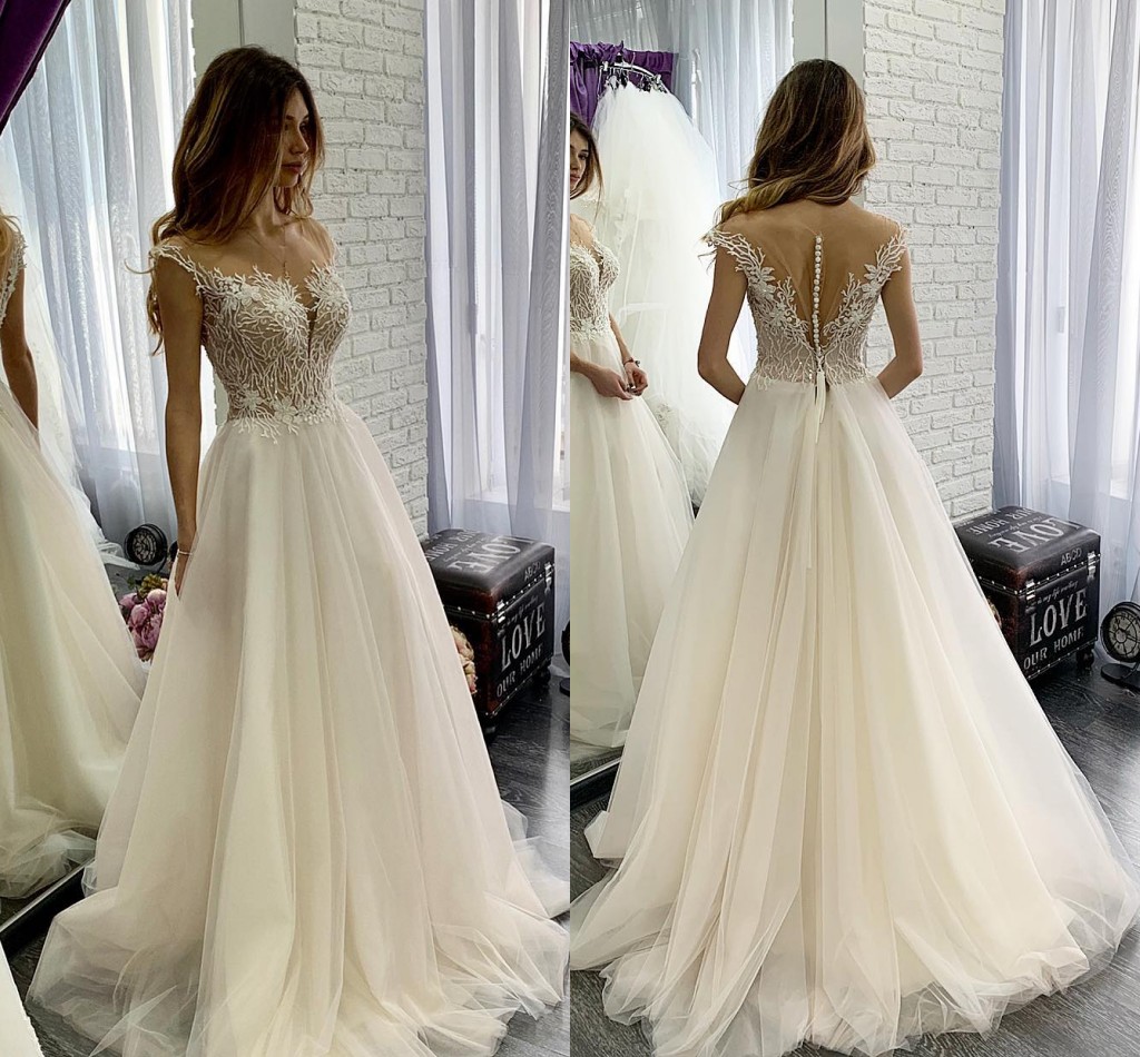 2019 Ivory Bohemian Wedding Dresses Sheer Jewel Neck Lace Appliqued A Line Plus Size Boho Wedding Dress Sweep Train Cheap Bridal Gowns, Red
2019 Ivory Bohemian Wedding Dresses Sheer Jewel Neck Lace Appliqued A Line Plus Size Boho Wedding Dress Sweep Train Cheap Bridal Gowns, Red