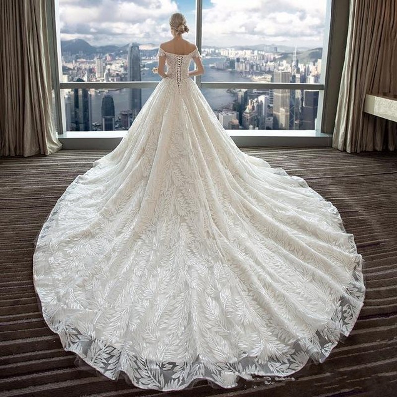 Luxurious Lace Wedding Dresses Custom Made Floor Length Off Shoulder Red Bridal Gowns Long Tail vestidos de novia