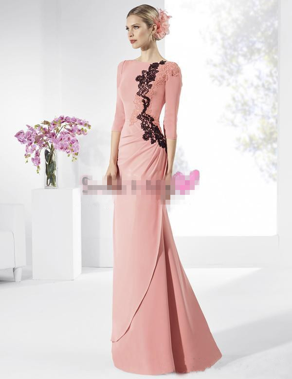 Modest Lace Appliqued Mother of the Bride Dresses Jewel Neck Long Sleeves Backless Wedding Guest Dress Floor Length Plus Size Formal Gowns