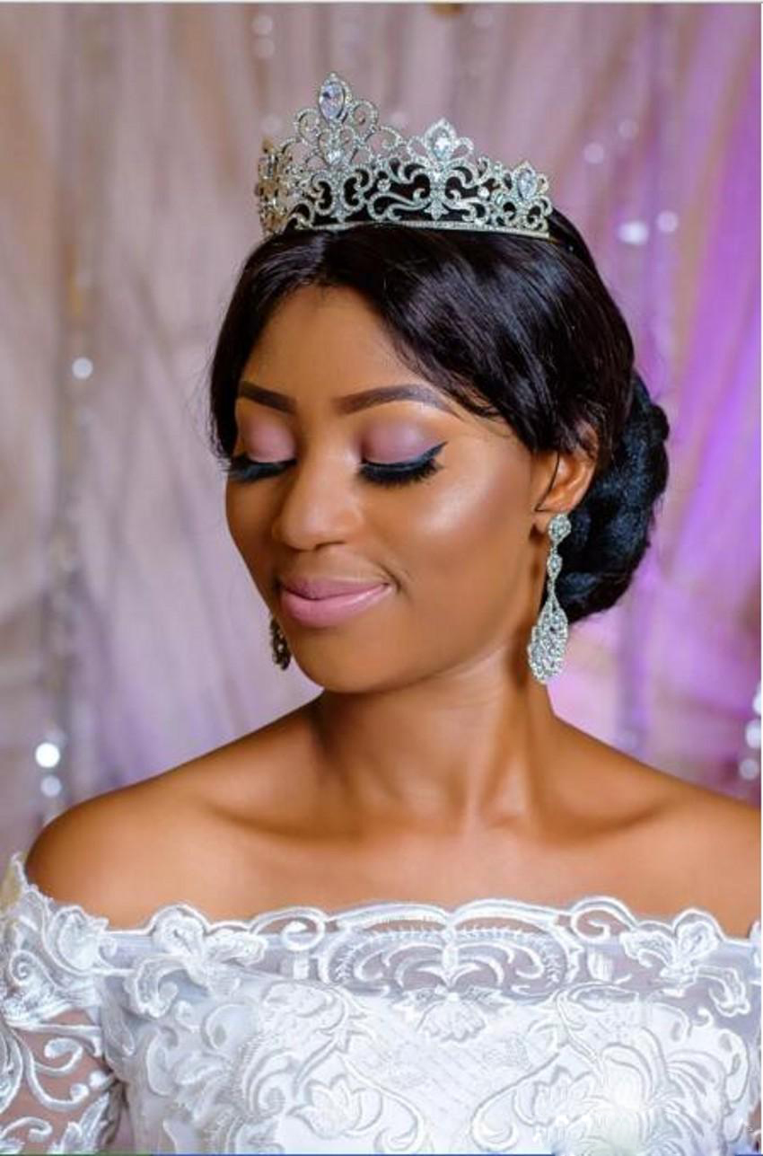 2020 A Line Wedding Gowns Bateau Short Sleeve Lace Up Plus Size Wedding Dresses Floor Length Tulle Lace Applique Bridal Gowns