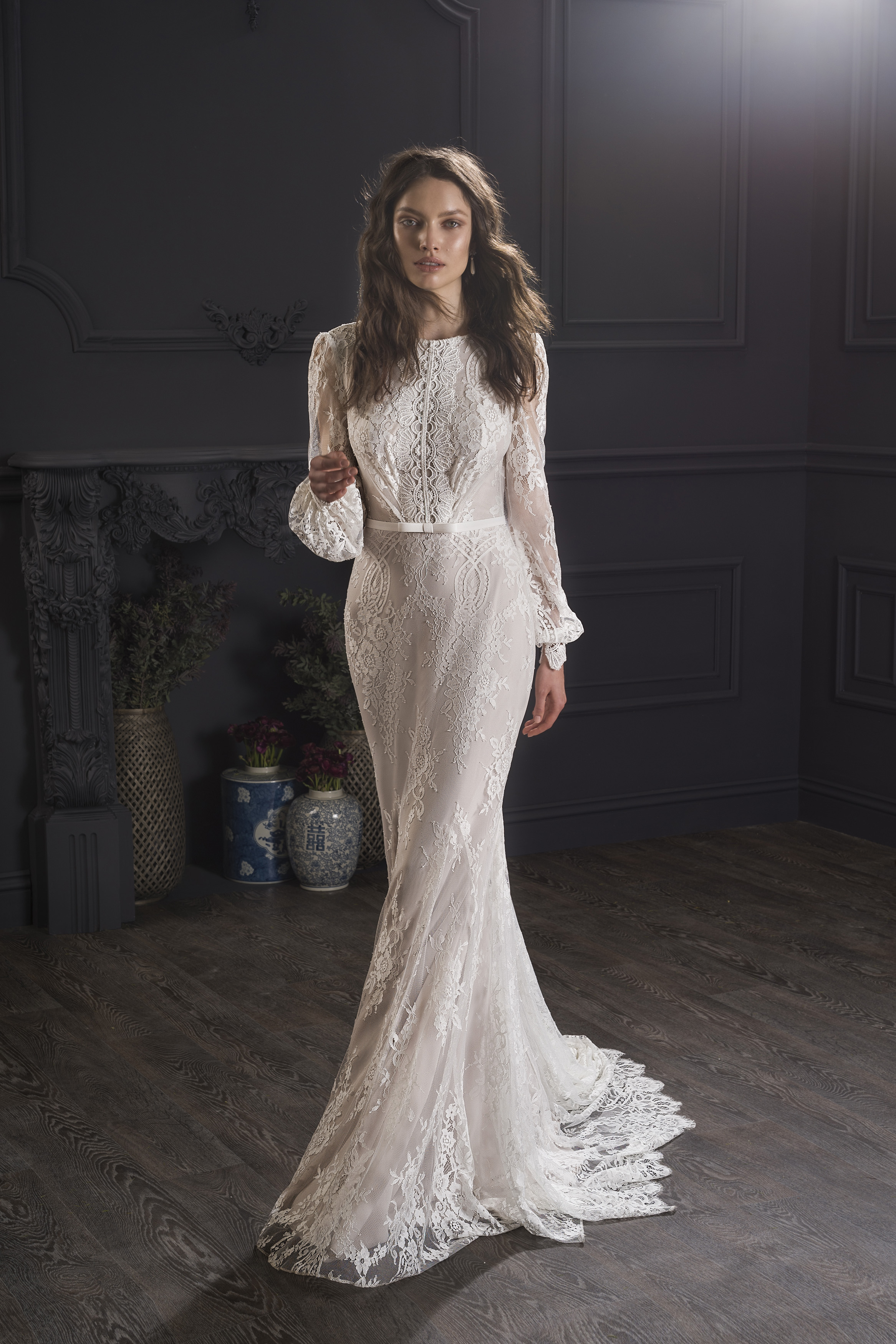 Lihi Hod Mermaid Dresses Jewel Neck Sweep Train Backless Beach Boho Wedding Dress Custom Made Lace Bridal Gowns Long Sleeves