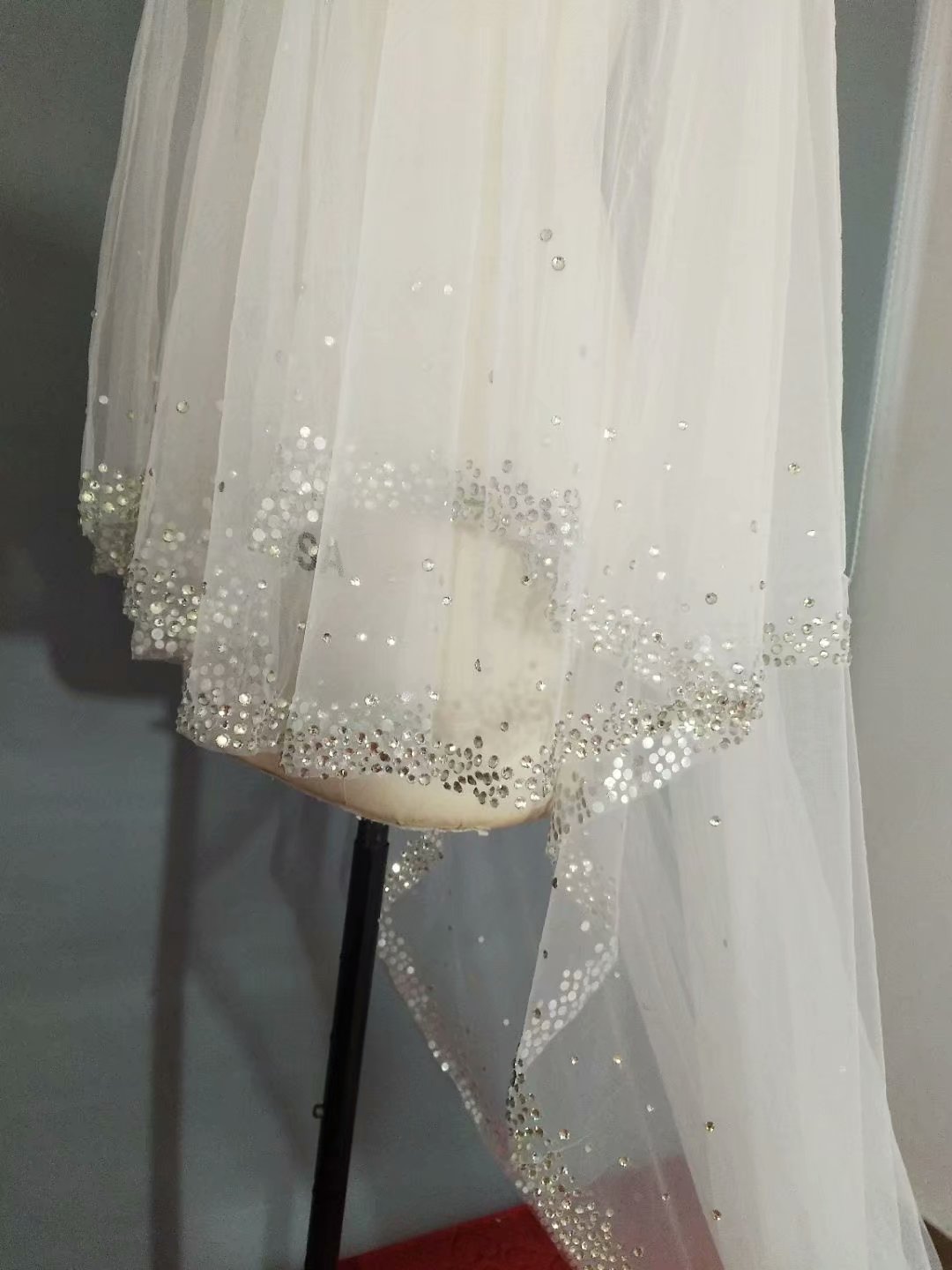 100% Real Image Wedding Bridal Veils Two Layers Bling Bling Tulle Beaded Long Veil With Comb