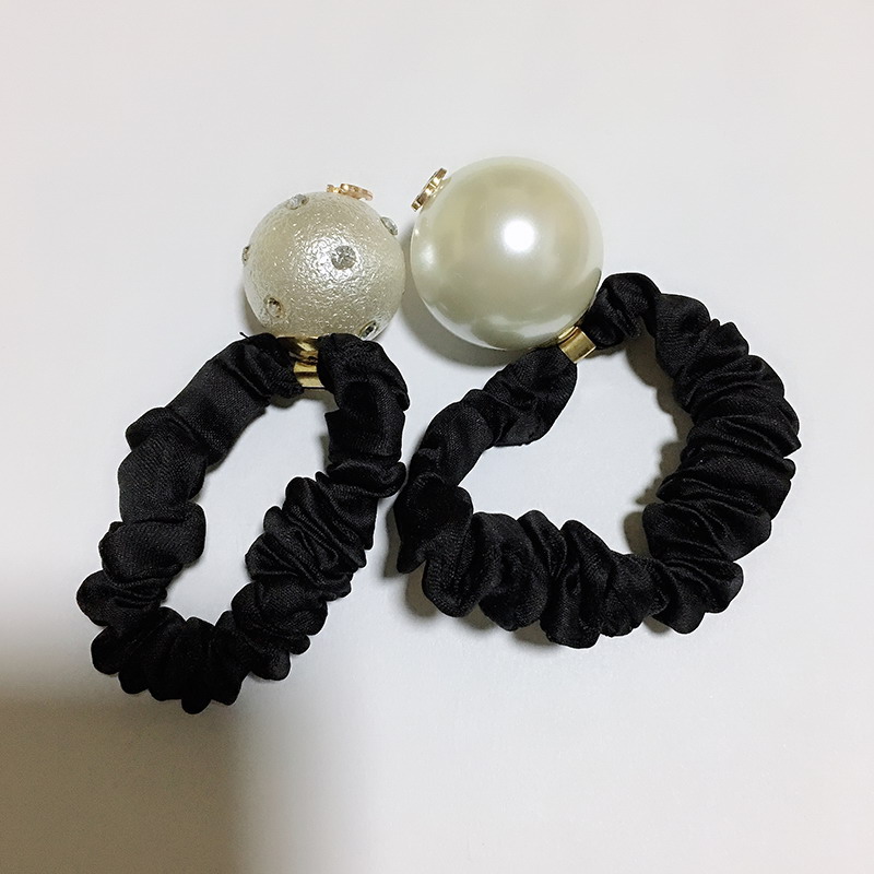 Classic fashion C pearls elastic hair rope Ladys collection Item Fashion Hair Accessories big Pearl with Marks party souvenirs, Pink
Classic fashion C pearls elastic hair rope Ladys collection Item Fashion Hair Accessories big Pearl with Marks party souvenirs, Pink