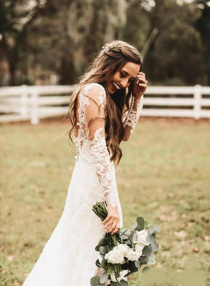2020 Summer Boho Wedding Dresses With Long Sleeves Backless V-neck Court Train Beach Bridal Gowns Formal Dresses For Bohemian Wedding Gowns