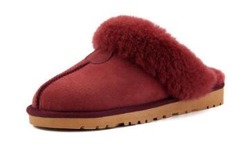 New High quality Men Warm cotton slippers genuine leather slippers Short Boots Women's boots Snow boots Designer Indoor cotton slipper, Original box
New High quality Men Warm cotton slippers genuine leather slippers Short Boots Women's boots Snow boots Designer Indoor cotton slipper, Original box