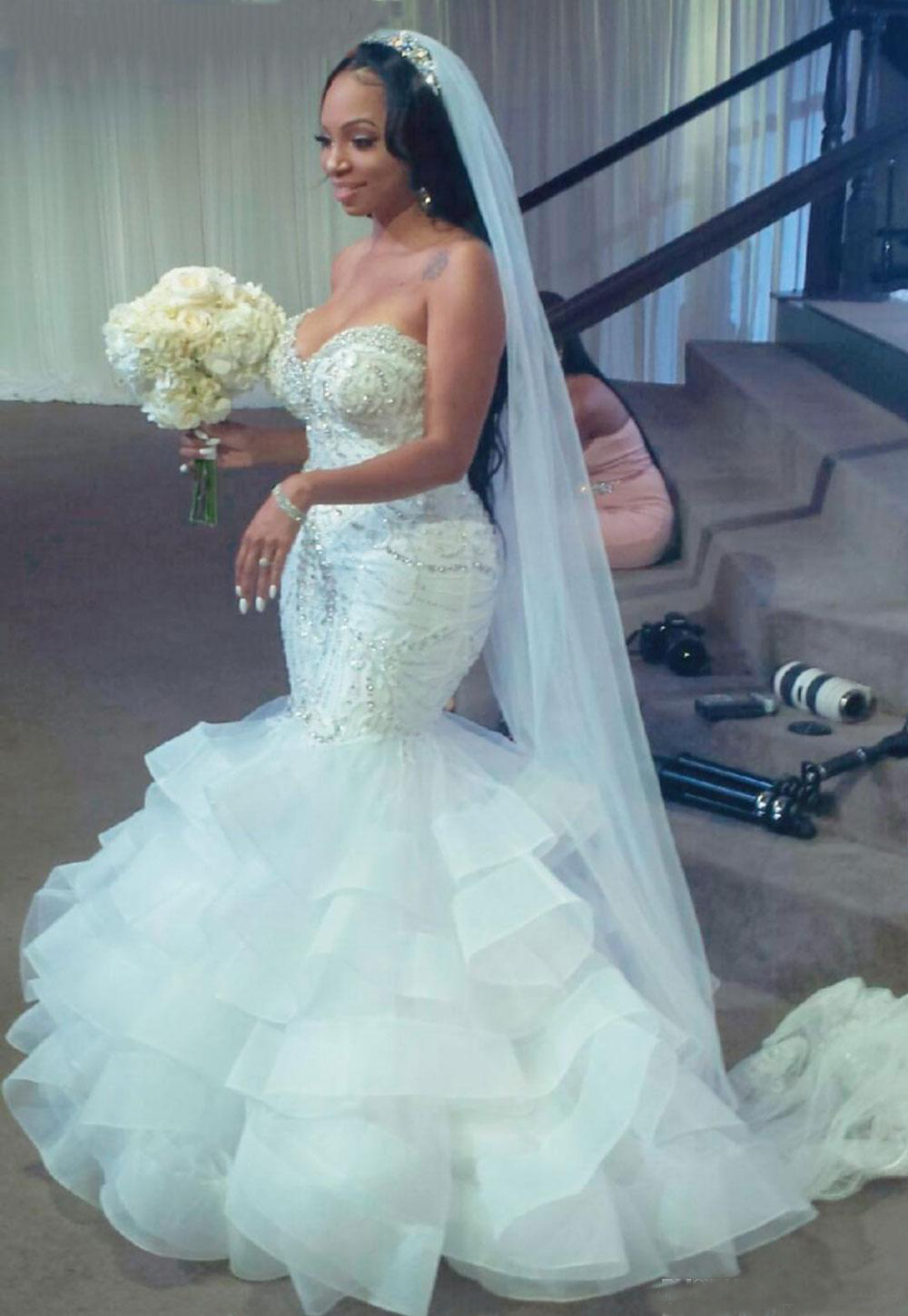 Mermaid Amazing Crystals Wedding Dresses Sweetheart Neck Sequined Bridal Gowns Tiered Organza Sweep Train Robes De Mari E