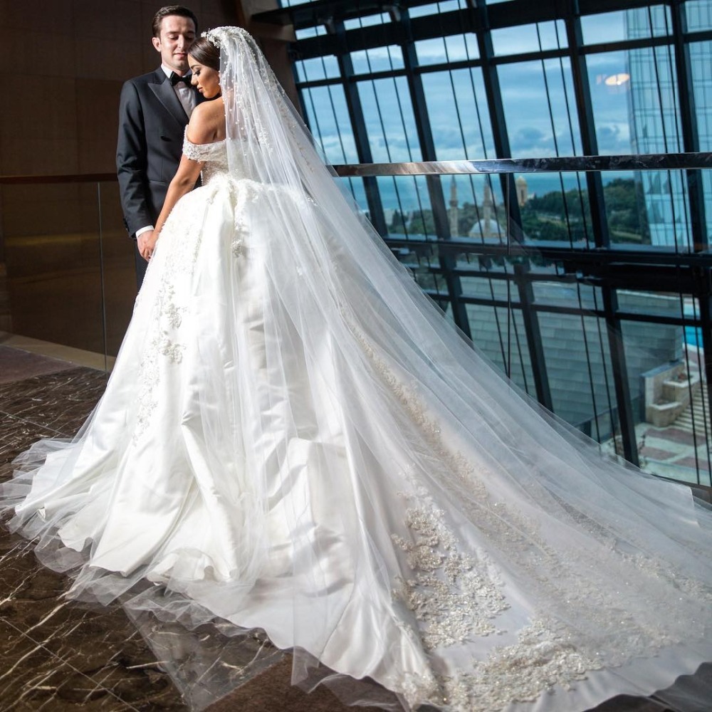 luxury arabic lace ball gown wedding dresses boat neck plus size appliques royal train bridal gown online short sleeves robe de mariée 2019