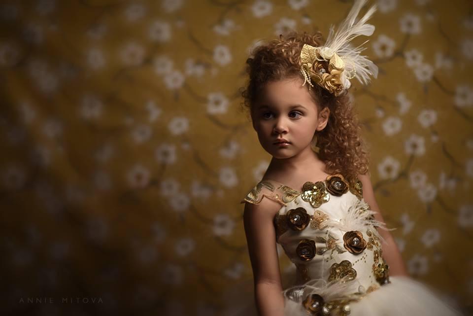 2019 Spring Flower Girl Dresses Vintage Straps Lace Feather Baby Girl Birthday Party Gowns Communion Dresses Children Girls Pageant Dresses