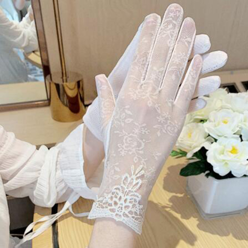 Short silk breathable riding driving sunscreen gloves female sense black lace sunshade gloves 03K
Short silk breathable riding driving sunscreen gloves female sense black lace sunshade gloves 03K