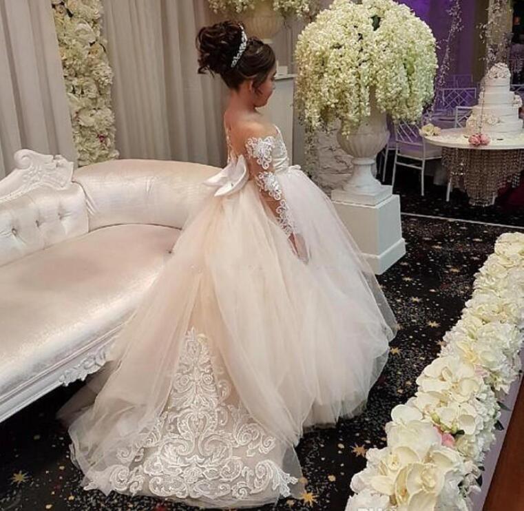 Ball Gown Flower Girls Dresses Lace Appliqued Long Sleeve Pageant Dresses For Girls Big Bow Birthday Wedding Formal Wear