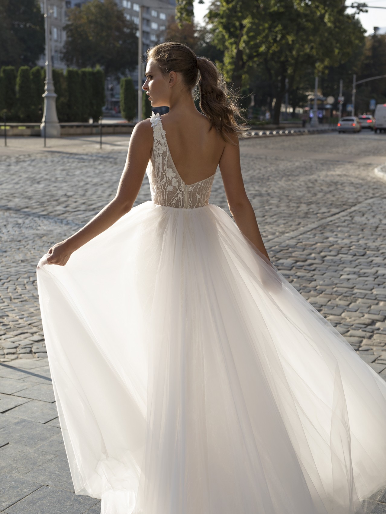 2019 Riki Dalal Mermaid Wedding Dresses With Detachable Skirts One Shoulder Lace Bridal Gowns Sweep Train Appliqued Beach Wedding Dress