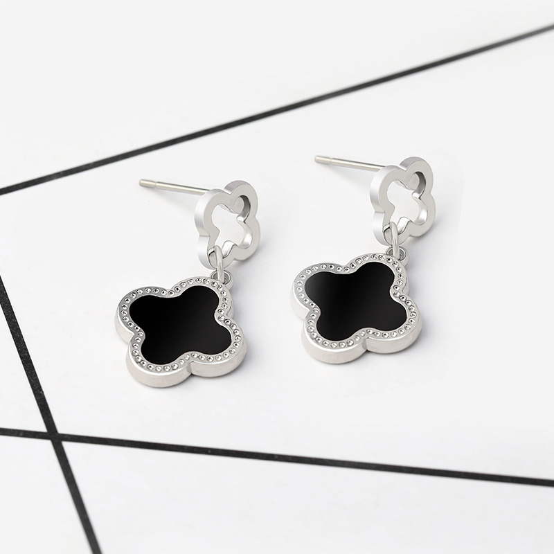 Vanzs Alloy four-leaf clover female 18K rose gold earring posts wholesale temperament all-match jewelry
Vanzs Alloy four-leaf clover female 18K rose gold earring posts wholesale temperament all-match jewelry