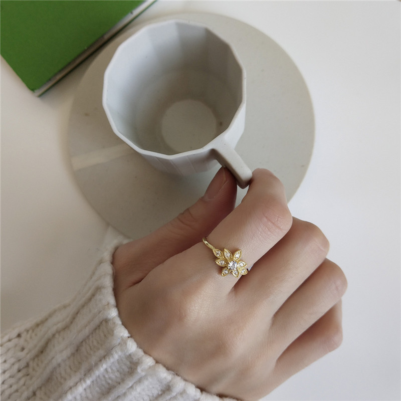 New Simple Geometric Square Triangle Flower Rings For Women 925 Sterling Silver Zircon Wedding Ring Fine Jewelry