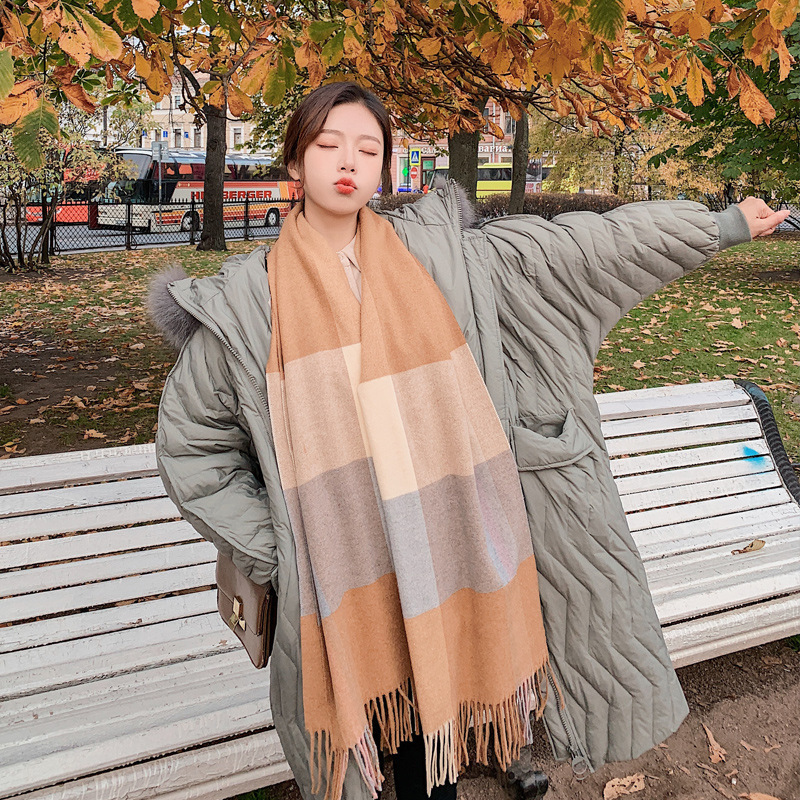 Wholesale- and winter new classic plaid wool ladies scarf lengthened warmth thickened l Women's Girls Ladies Scarf Wool Scarf Shawl
Wholesale- and winter new classic plaid wool ladies scarf lengthened warmth thickened l Women's Girls Ladies Scarf Wool Scarf Shawl
