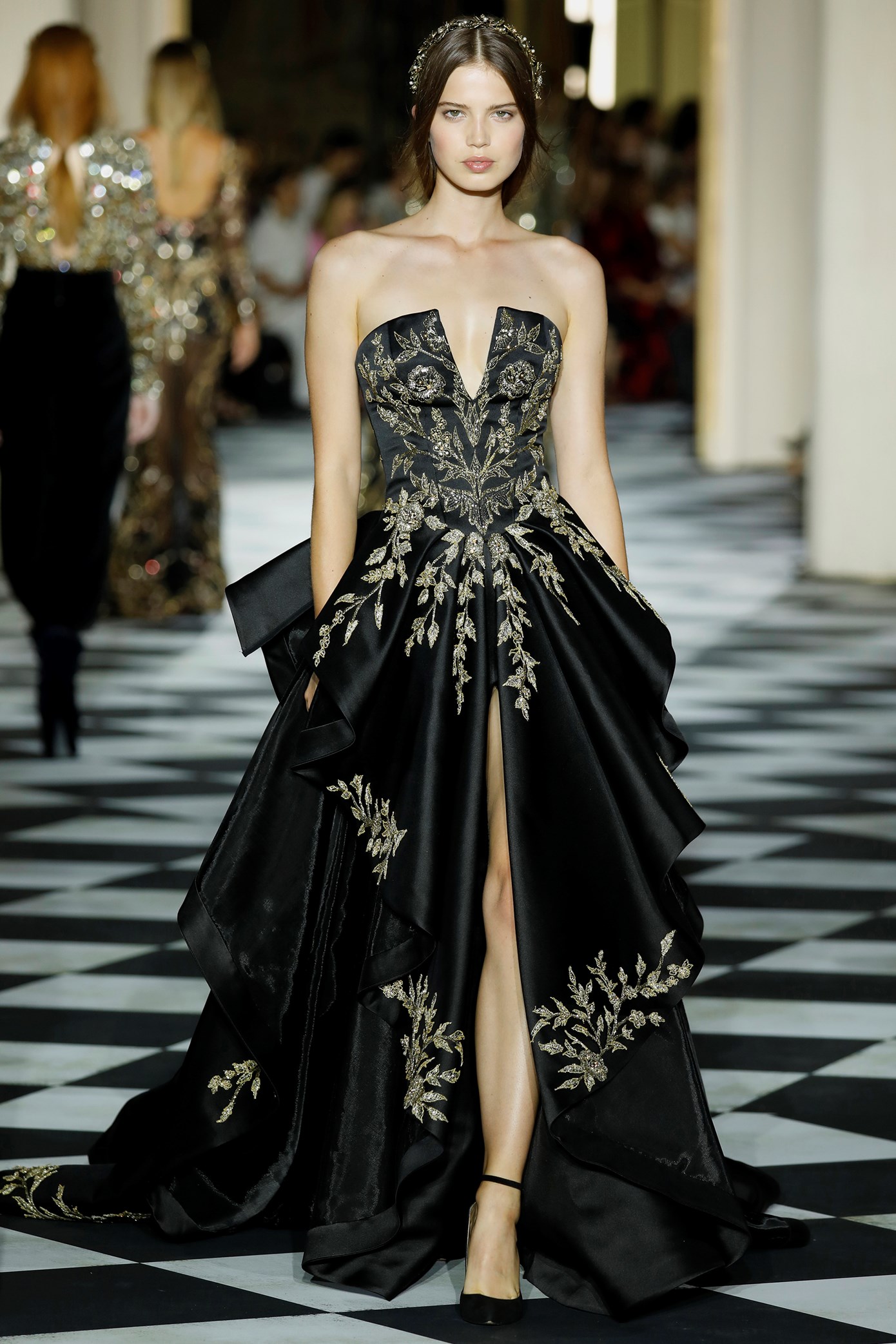 Zuhair Murad Black Prom Dresses Evening Gowns Strapless Ruched High Split Formal Cocktail Party Dress Gold Appliqued robes de soirée