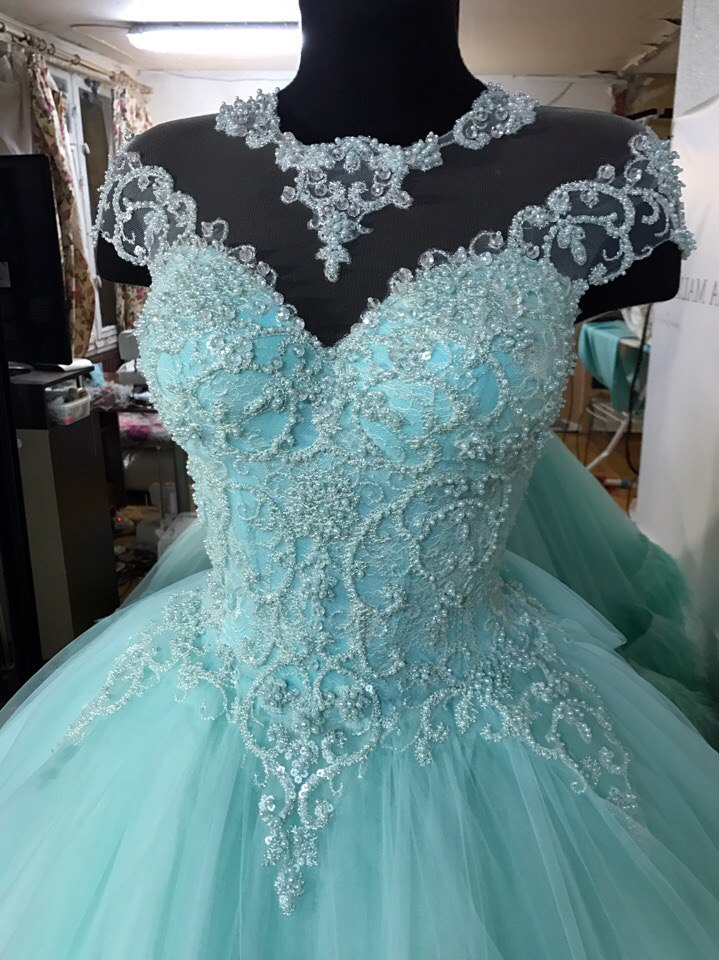 Luxury Quinceanera Dresses Lace Applique Beads Feather Cap Sleeve Blue Ball Gown Sweep Train Sweet 15 Gowns Plus Size Prom Dress Custom Made