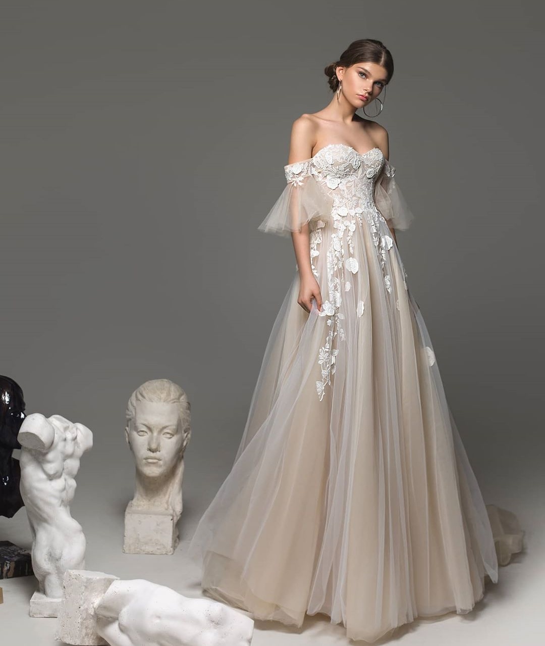 Line Amazing A Lace Wedding Dresses Off The Shoulder Short Sleeves Appliqued Bridal Gowns Sweep Train Tulle Robe De Marie ppliqued