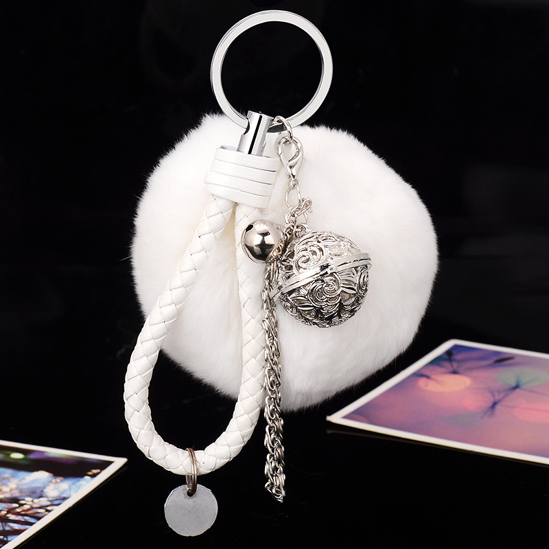 Bell Design Key Chains Fur Ball Key Ring Keychain for Car Keys Girls Women Lady Fashion Bag Charms Jewelry Accessories Trinket Keyrings Gift