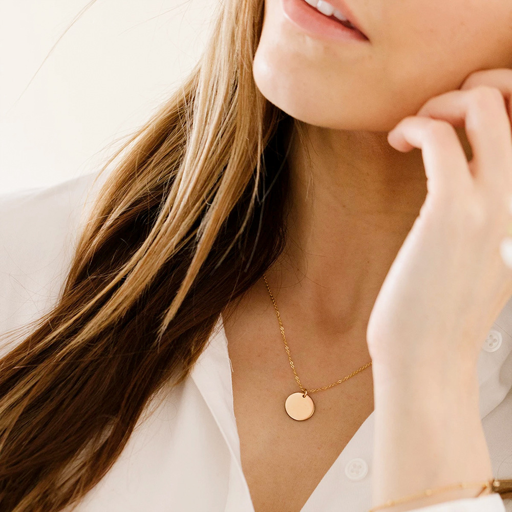 2024 New Fashion Stainless Steel Necklace Round Circle Pendant For Women Elegant Gold Silver Necklace Wedding Jewelry Wholesale Mother Gift