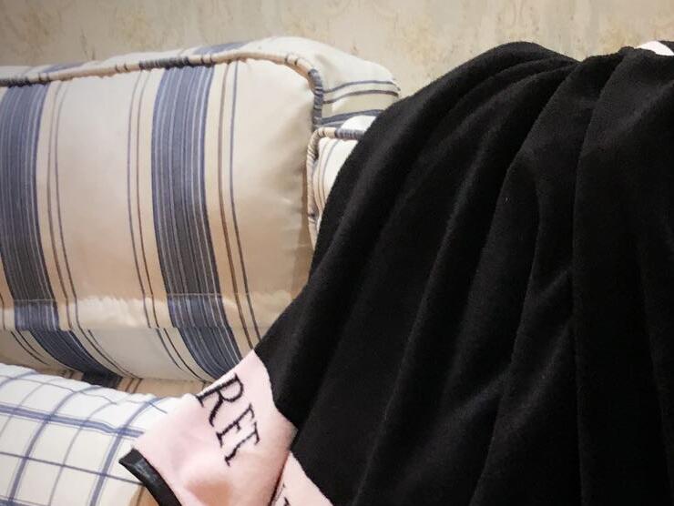 Love Fleece Blanket Black V Throw Blankets Soft Warm Blanket on Sofa Bed Travel Fashion