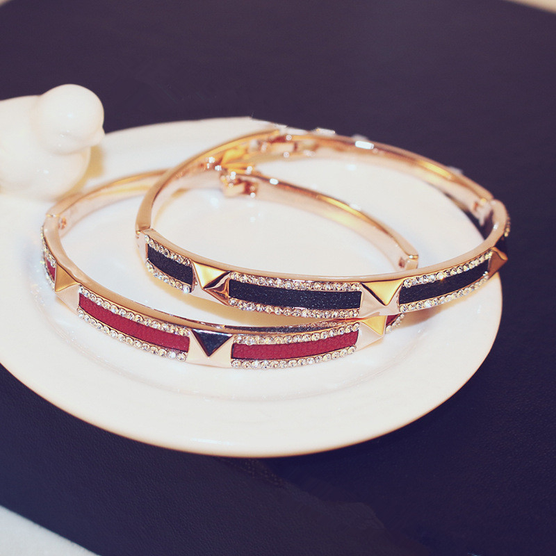 NAWEILY Statement Rhinestone Bracelet Brand Bangles Bracelets For Women Fashion Trendy Jewelry Bijoux Cute Gift NWLH117
NAWEILY Statement Rhinestone Bracelet Brand Bangles Bracelets For Women Fashion Trendy Jewelry Bijoux Cute Gift NWLH117