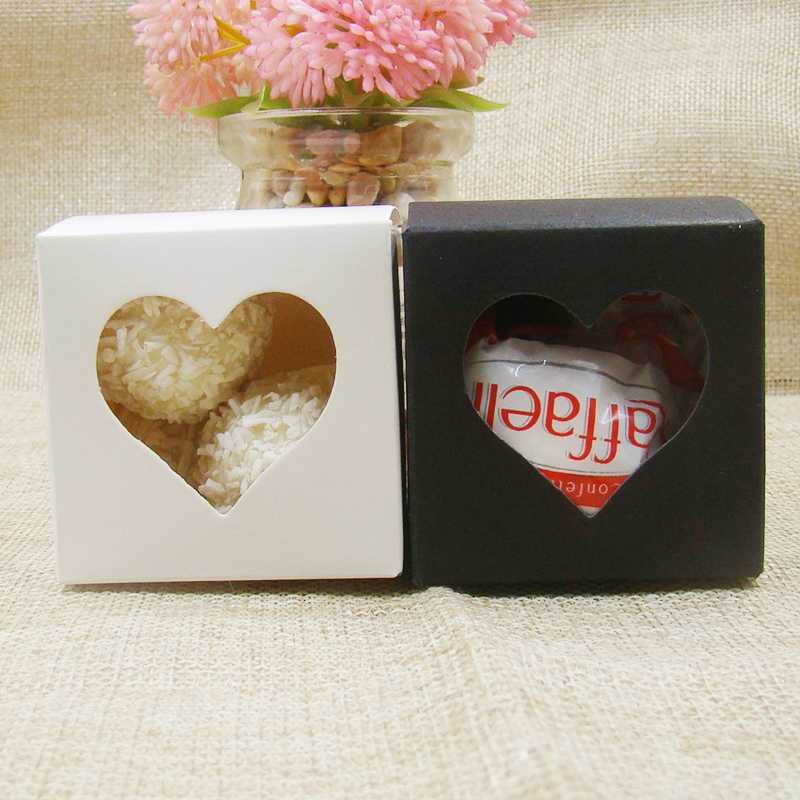 2017 new 5*5*5cm Pack of 12 White/Black Paper Cake Boxes Heart Window Top Cupcake Muffin Box Holds Single Cake cook candy box
2017 new 5*5*5cm Pack of 12 White/Black Paper Cake Boxes Heart Window Top Cupcake Muffin Box Holds Single Cake cook candy box