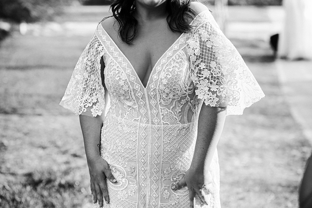 2020 Mermaid Wedding Gowns Lace Tulle Applique Jewel Neck Short Sleeve Plus Size Wedding Dresses Sweep Train Zipper Front Split Bridal Gown