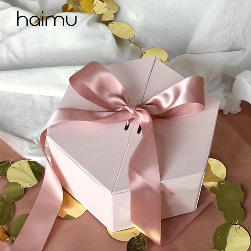 Creative Hexagon Box Baby's Birthday Gifts Packaging Box Wedding Favor Decoration Gift Packing Gift Flower Boxes
Creative Hexagon Box Baby's Birthday Gifts Packaging Box Wedding Favor Decoration Gift Packing Gift Flower Boxes