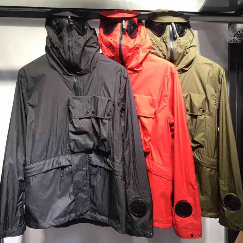2020 New Men's Trench Coats Men Women Winter Longo Coats Street Outerwear Top Quality Three Colors -2XL, Black
2020 New Men's Trench Coats Men Women Winter Longo Coats Street Outerwear Top Quality Three Colors -2XL, Black