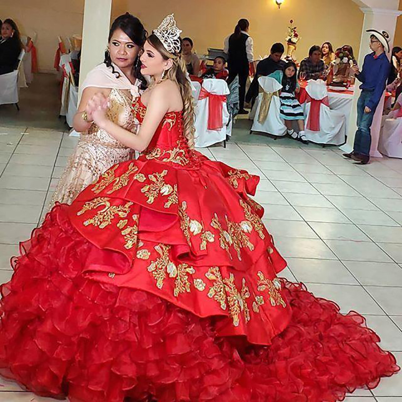 Vintage Red Organza Quinceanera Dresses Embroidery Satin Brithday Sweet 16 Dress Corset Ball Gown Sweetheart Cascading Prom Party Wear Skrit