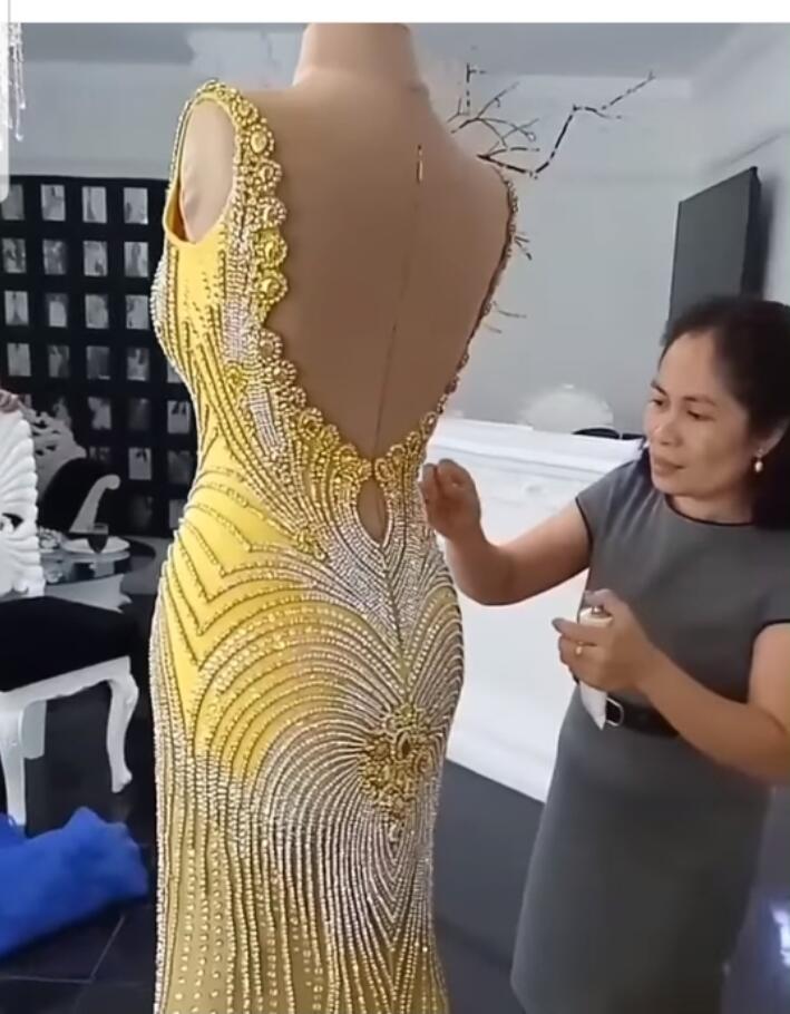 Evening Dresses V Neck Backless Lace 3D ral Appliqued Beaded Mermaid Prom Dress Sweep Train Custom Made Formal Party Gowns