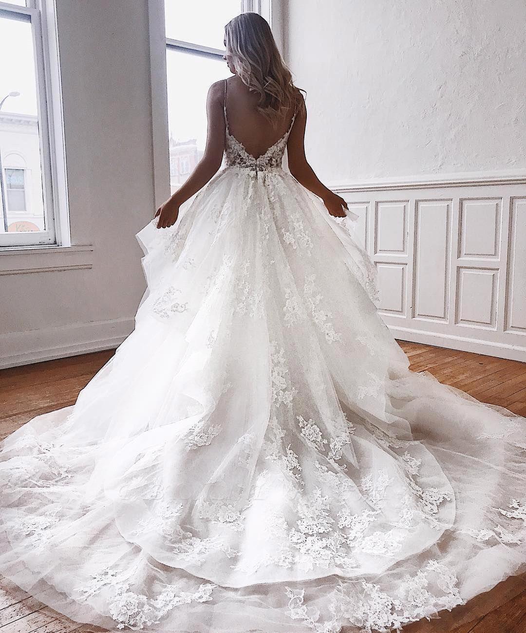 2020 Beach Wedding Dresses A Line Spaghetti Straps Lace Applique Tiered Tulle Custom Made Chapel Train Wedding Gown Vestido de novia