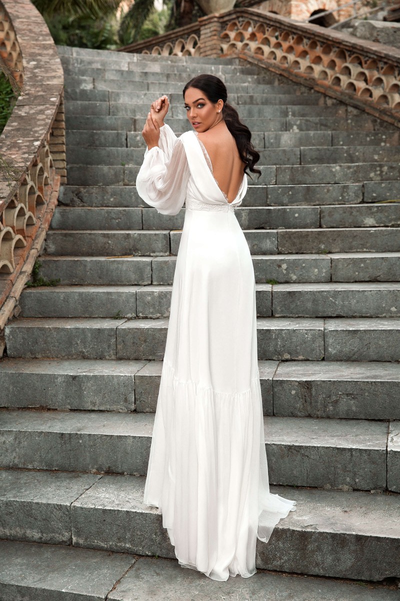 bohemian beach wedding dresses long sleeve v neck a line lace applique boho bridal gowns sweep train new arrival wedding dress