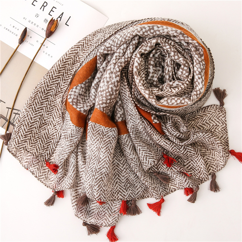 Fashion women's new ladies snakeskin leopard cotton scarf tassel shawl holiday sunscreen scarf Muslim headscarf woman