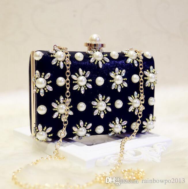 factory sales branded bag retro elegant pearl woman hand bag fashion diamond pearl woman all-match lovely wedding dress party dinner bag
factory sales branded bag retro elegant pearl woman hand bag fashion diamond pearl woman all-match lovely wedding dress party dinner bag