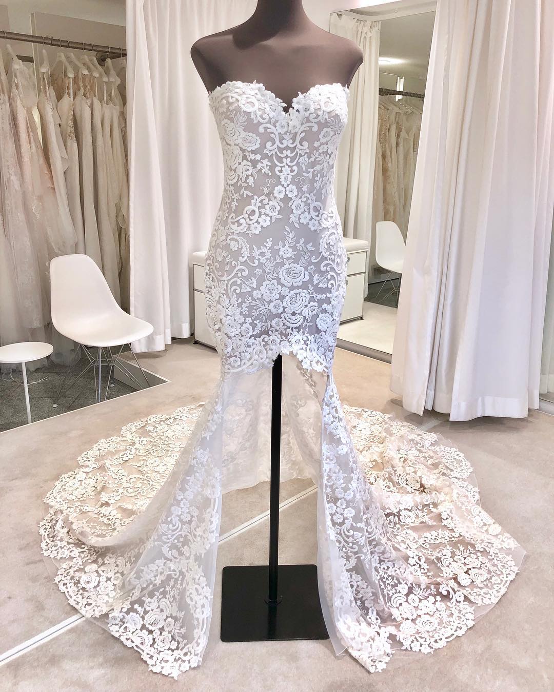 2020 Mermaid Wedding Dresses Lace Applique Strapless Wedding Dresses Split Sweep Train Bridal Gowns Vestidos De Novia