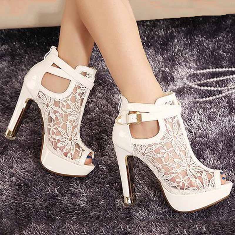 Bridal White Lace Wedding Dress Shoes Peep toes Ankle Strap 13CM Sexy Super High Heels pumps shoes 2 Colors SIZE 35 TO 42, Black
Bridal White Lace Wedding Dress Shoes Peep toes Ankle Strap 13CM Sexy Super High Heels pumps shoes 2 Colors SIZE 35 TO 42, Black