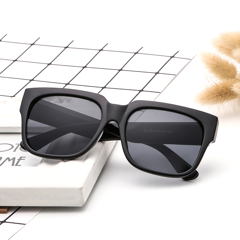 Classic vintage sunglasses 2019 Unisex Retro Sunglasses Polarized Lens Vintage Eyewear Accessories Sunglasses Fashion Eyewears 3159
Classic vintage sunglasses 2019 Unisex Retro Sunglasses Polarized Lens Vintage Eyewear Accessories Sunglasses Fashion Eyewears 3159