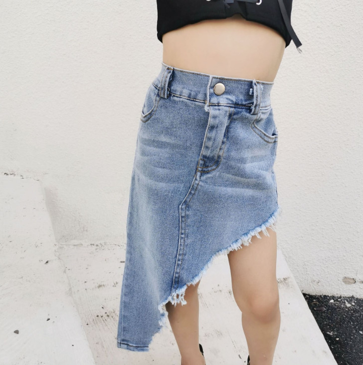 Trendy Girls denim skirt Fashion new children irregular tassel cowboy skirts kids hole pocket all-match skirts A3172, Blue
Trendy Girls denim skirt Fashion new children irregular tassel cowboy skirts kids hole pocket all-match skirts A3172, Blue