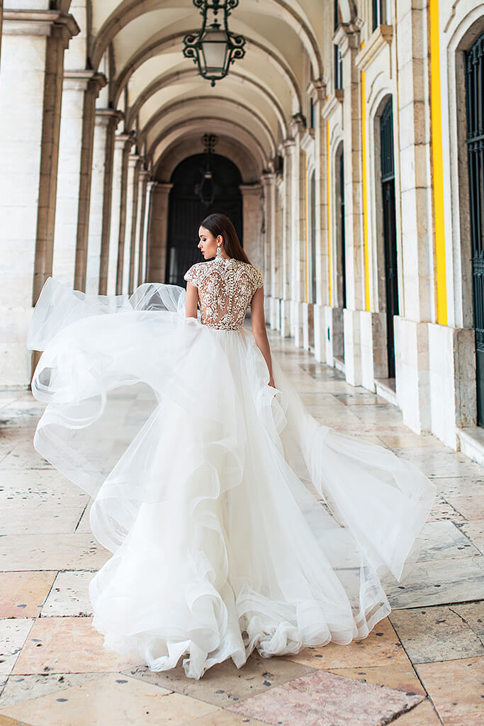 2020 Boho Wedding Dresses High Neck Cap Sleeve Lace Tulle Bridal Gowns With Ruffle Skirt Beach Princess Wedding Dress Custom